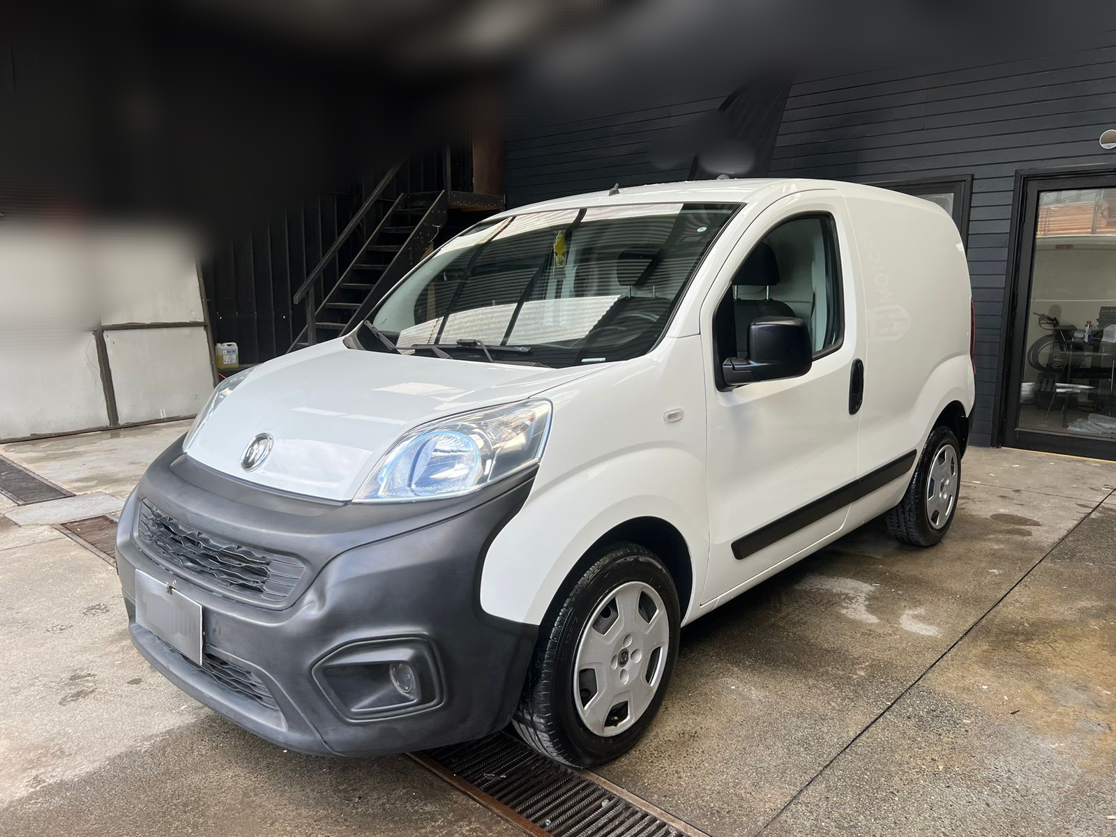 Foto del RAM VAN 700 CITY